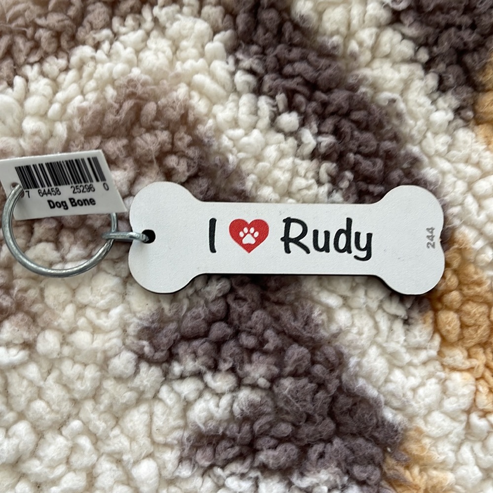 I ❤️ Rudy Dog Bone Key Chain - Picture 3 of 3